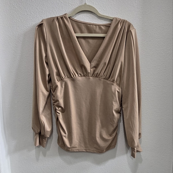 tan lightweight ruched top with long cuffed sleeves size large NWNT - Picture 1 of 4